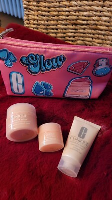 Clinique Pflege Glow Set Moisture Surge Reisegrössen+Tasche