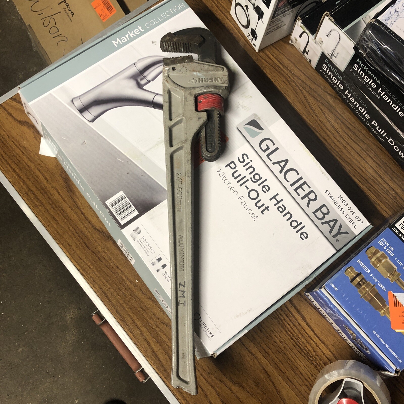 Husky 24 in. Aluminum Pipe Wrench with 21/2 in. Jaw Capacity eBay