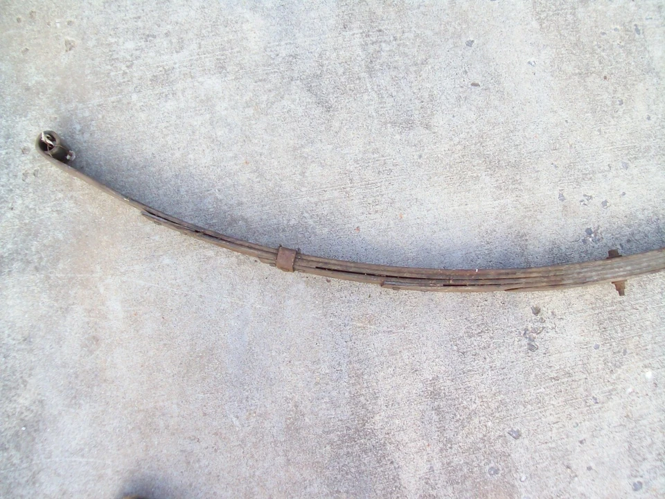 NOS MoPar 1973 73 Chrysler Newport traseira LEAF SPRING 3643626 - Imagem 2 de 4