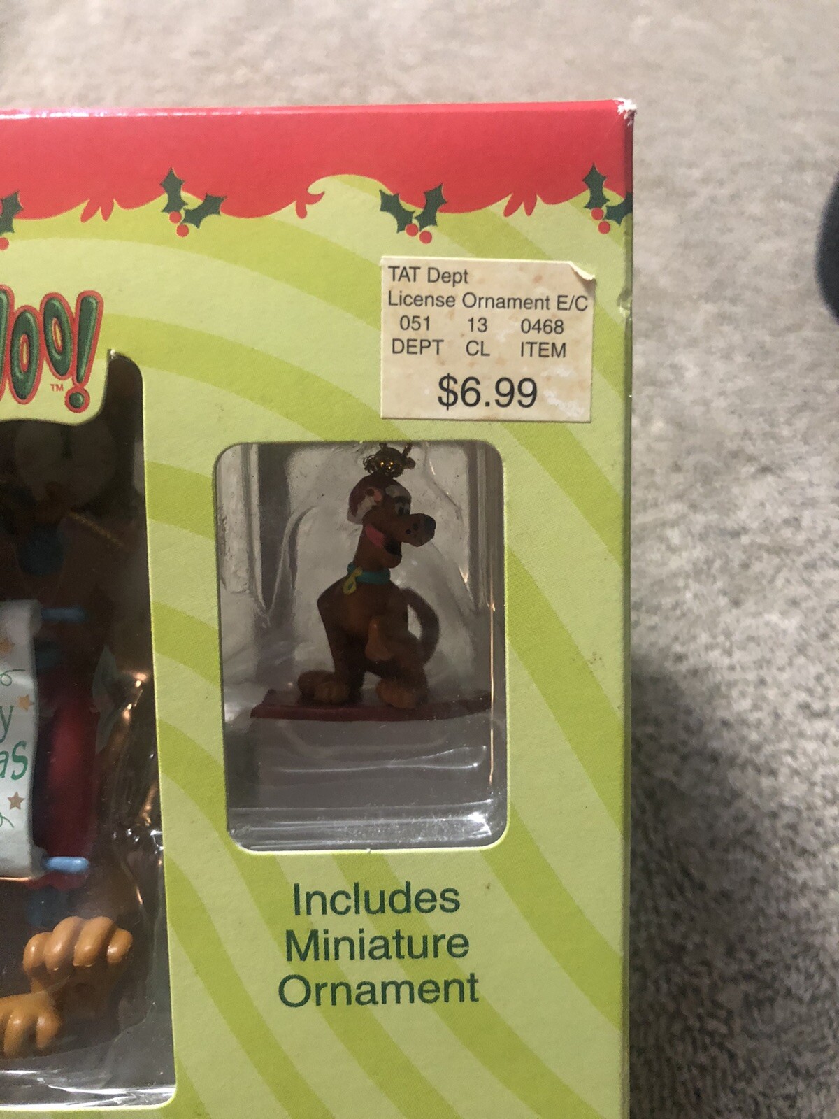 Scooby-Doo Christmas Cuckoo Clock & Mniature Snowboard Ornament Set 2000 Trevco