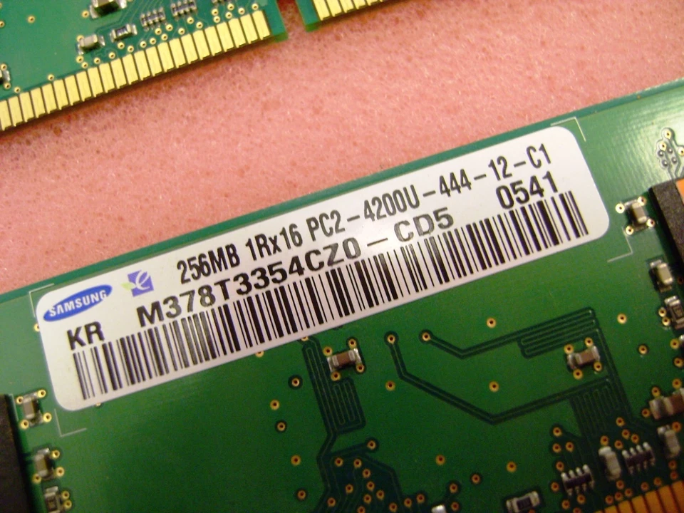 Dell XPS 400 M378T3354CZ0-CD5 DDR2 512MB (2 x256MB) PC2-4200 533Mhz Memory - Image 3 of 4