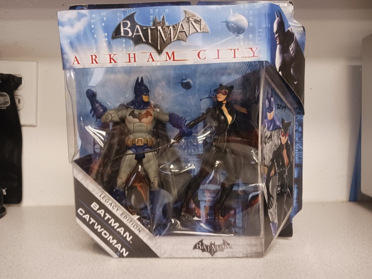 DC ユニバース ARKHAM CITY バットマン＆キャットウーマンフィギュア
