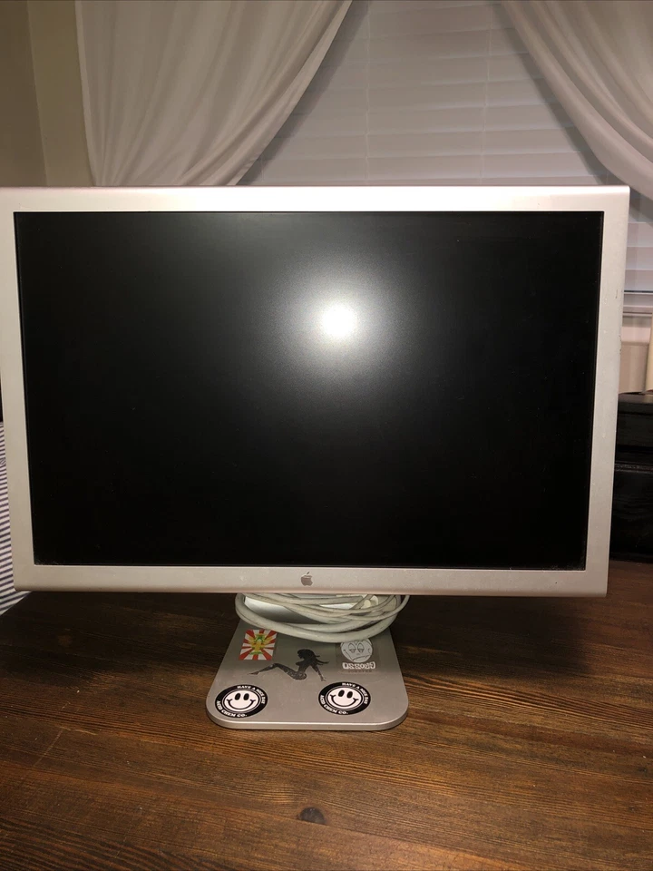 Apple 20" Widescreen LCD Cinema Display | A1081- Tested - Image 2 of 4