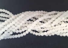Jade 4mm weiß matt 1 Strang Perlen KUGELN rund zum auffädeln frosted Edelsteine