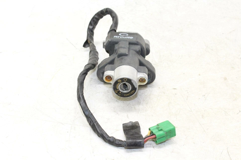 01-05 Juego de llaves de encendido Suzuki Bandit 1200 GSF1200S con bloqueo de asiento, SIN LLAVE Foto 2 de 4