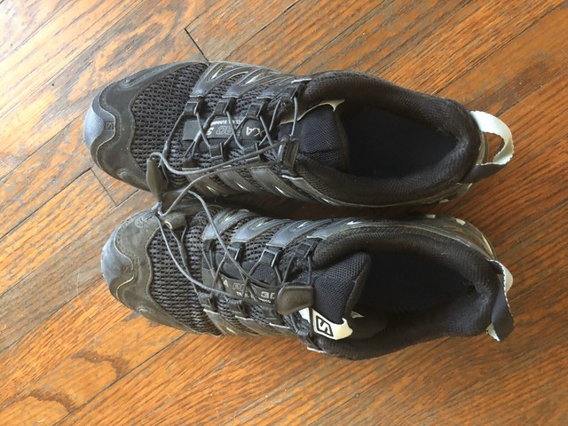 avia trail running shoes