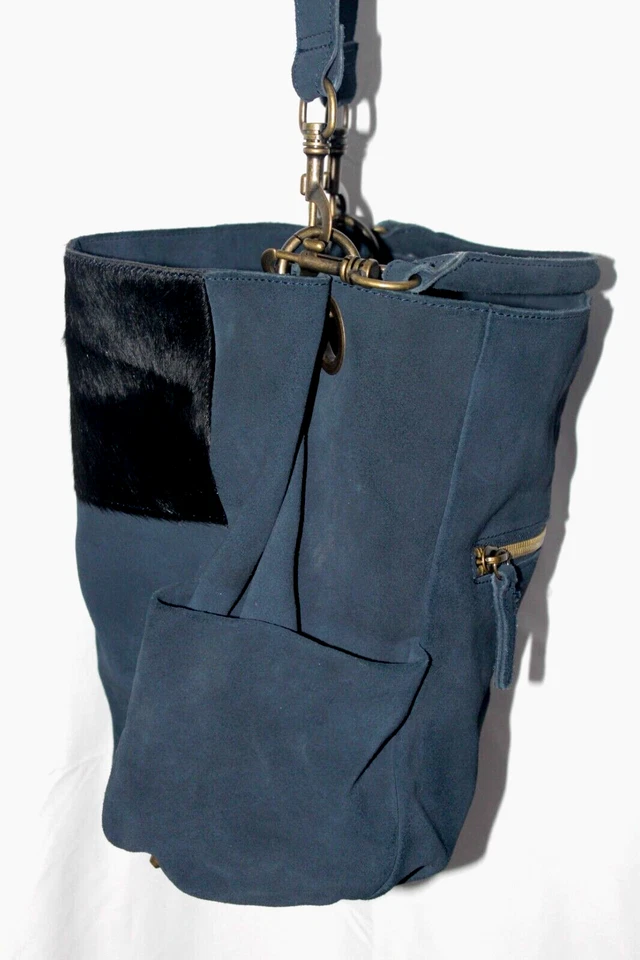 Liebeskind Berlin Navy Blue Suede Leather Black Calf Hair Accent Shoulder Bag - Image 3 of 4