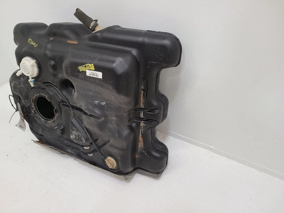 2009-2014 VOLKSWAGEN ROUTAN Fuel Tank 20 Gal 7B0201060 09-14      - Image 4 of 4