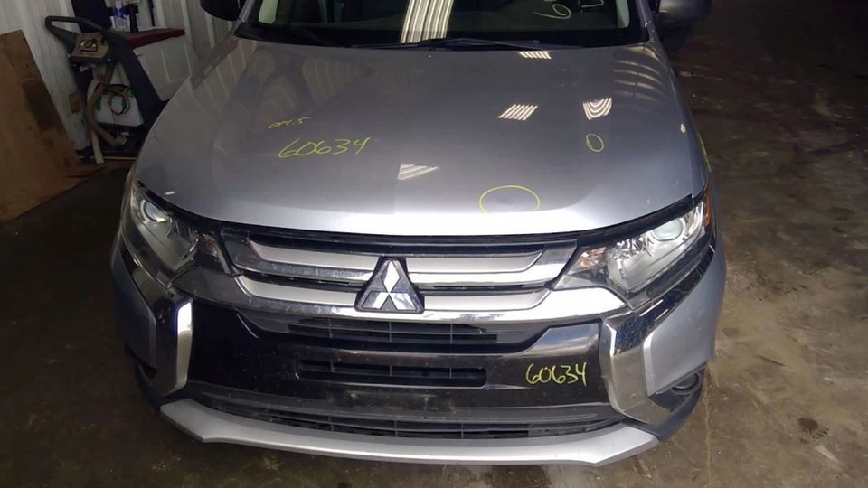 (LOCAL PICKUP ONLY) Trunk/Hatch/Tailgate Manual Liftgate Fits 16 OUTLANDER 43070 — 第 2/4 张图片