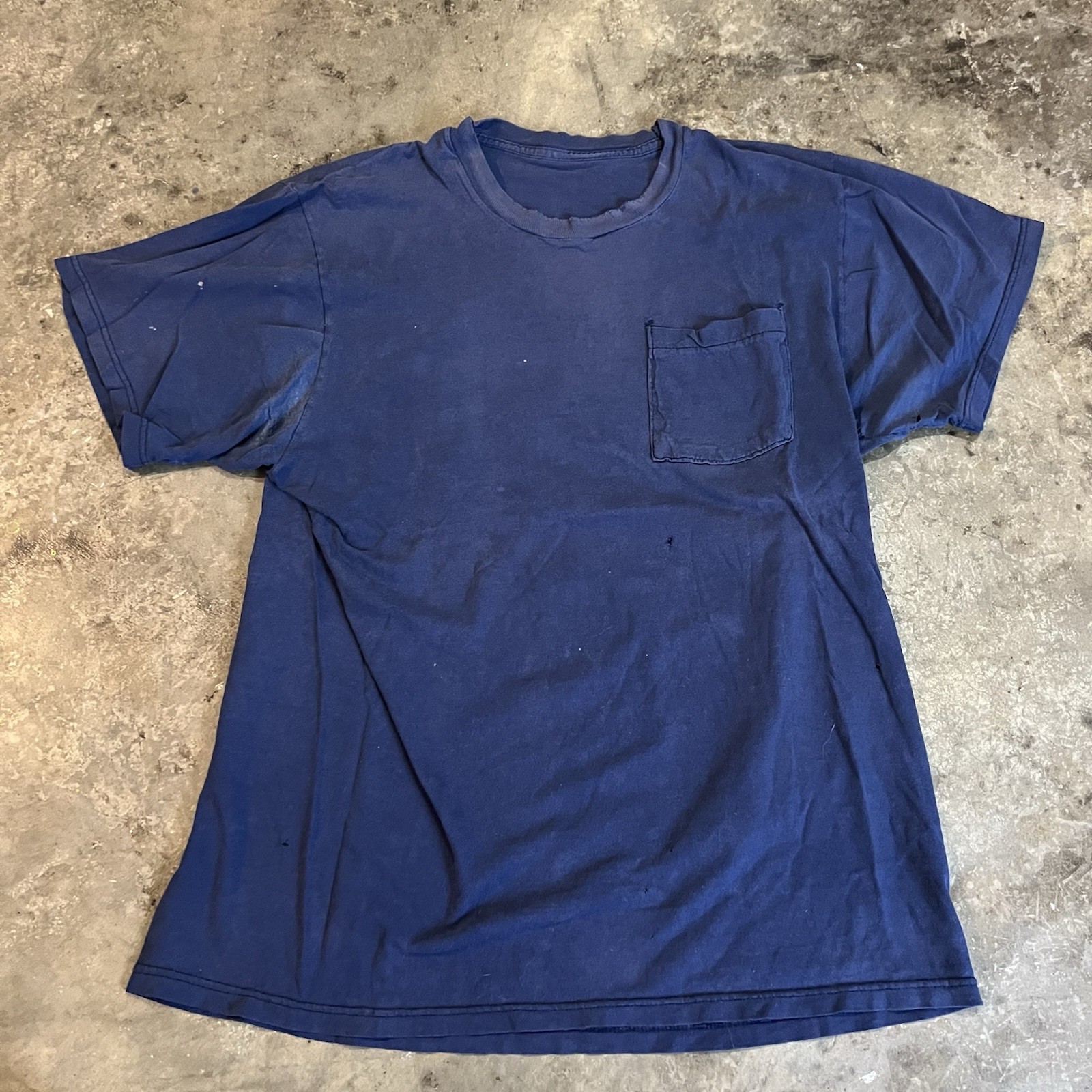 Vintage thrash pocket T-shirt L/XL Sun faded thrashed vtg burn out
