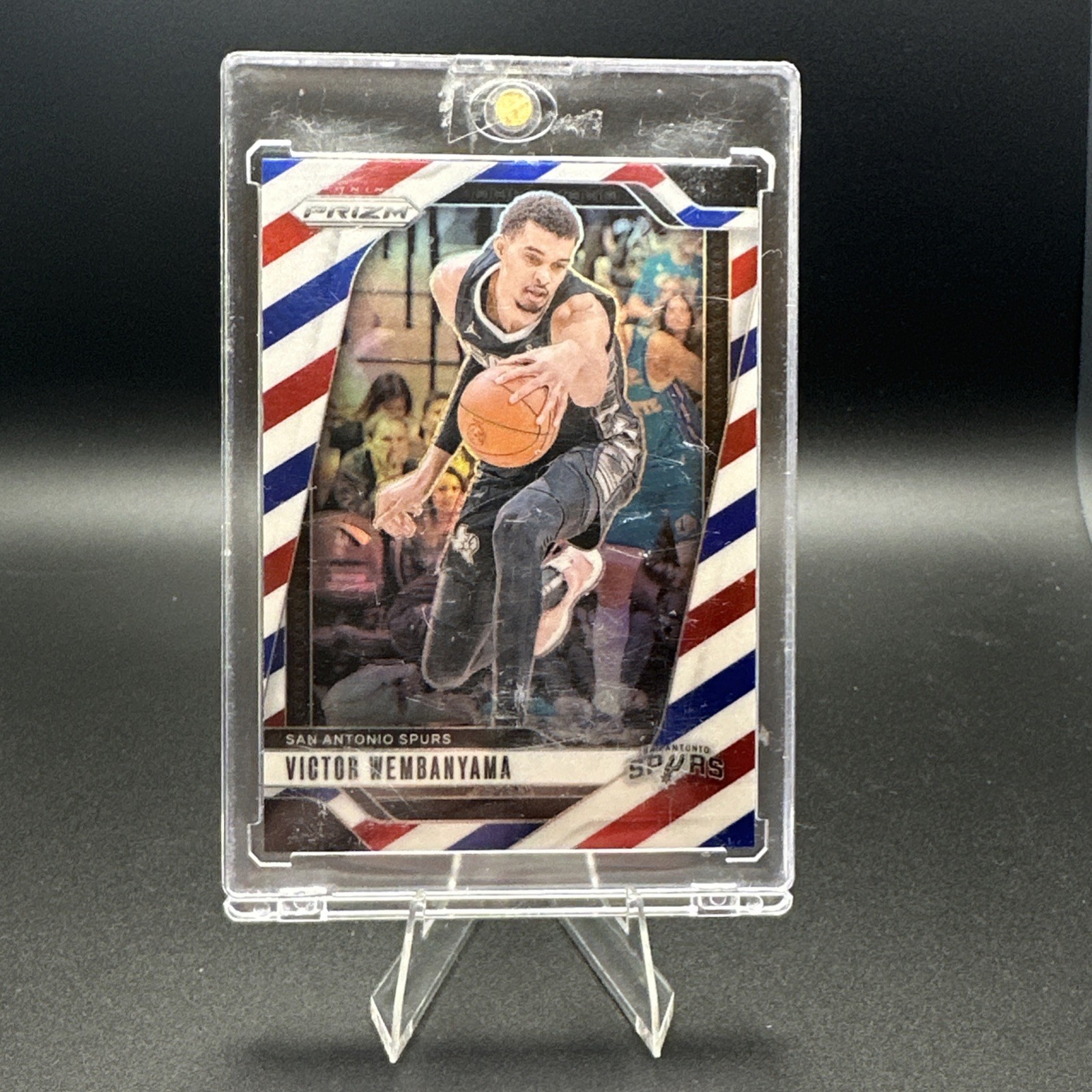 2024-25 Panini Prizm VICTOR WEMBANYAMA #172 Red White Blue Parallel Spurs