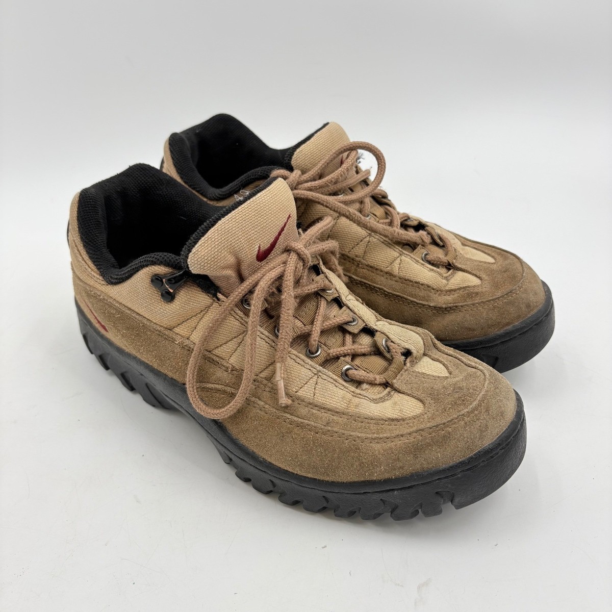 Nike ACG Vintage 2000 Hiking Shoes Mens 9 Tan Brown Suede Trail