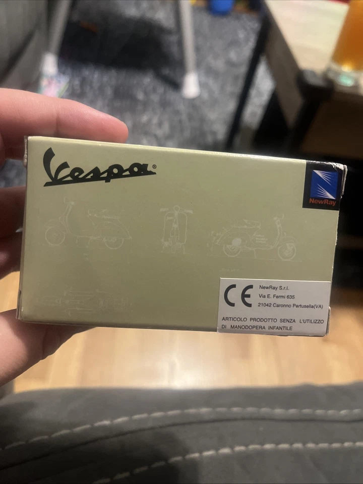 New Ray 1946 Vespa 98 (1946) Diecast With Plastics 1:32 Scale - Image 4 of 4