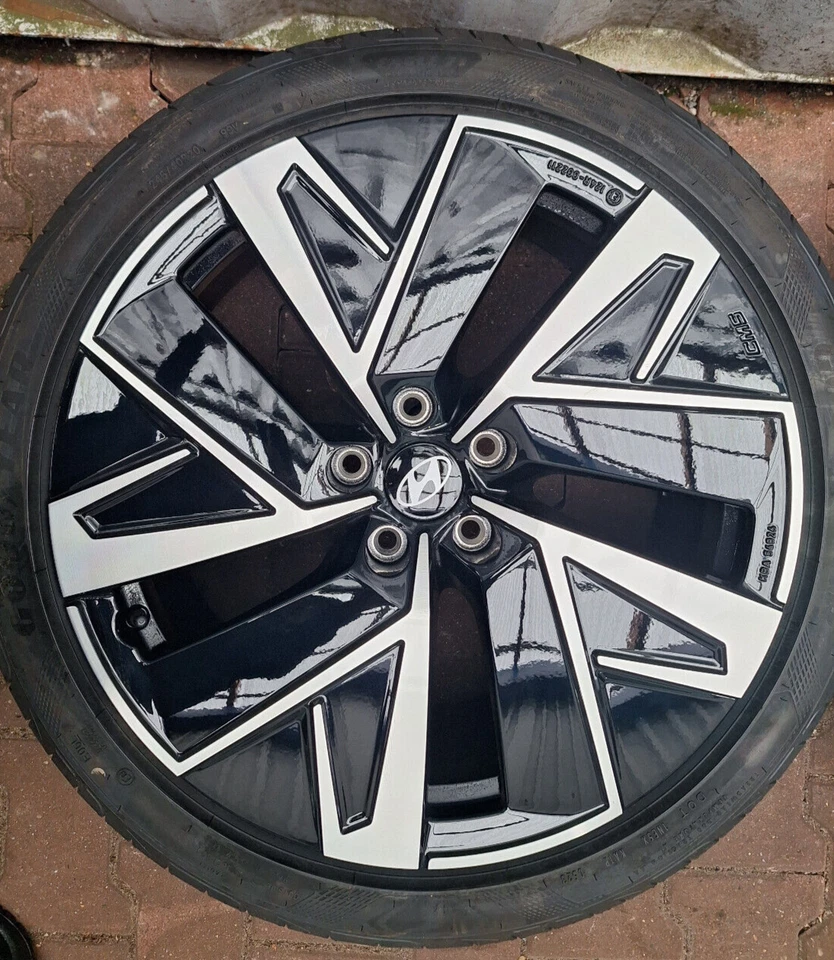 Hyundai IONIQ 6  Sommerradsatz 245 40 R20 99V 8,5X20 ET53,5 5X114,3  ALU CMS - Bild 2 von 4