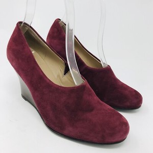 womens burgundy wedges