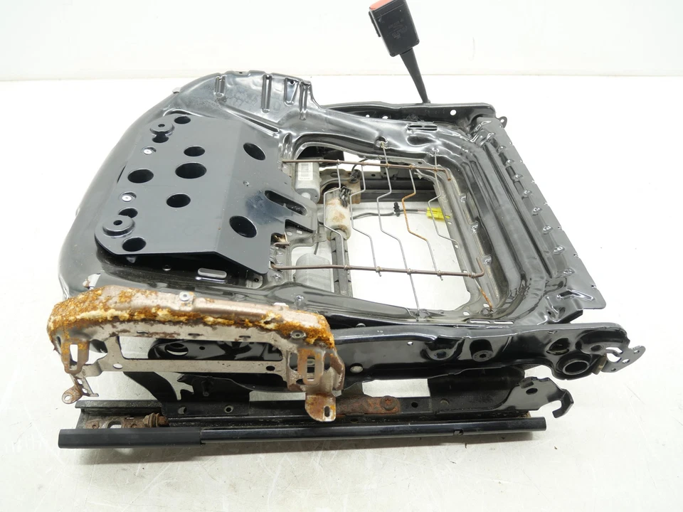 Cuadro de asiento inferior delantero izquierdo usado riel de oruga Jaguar F-Type 2014-2020 OEM Foto 2 de 4