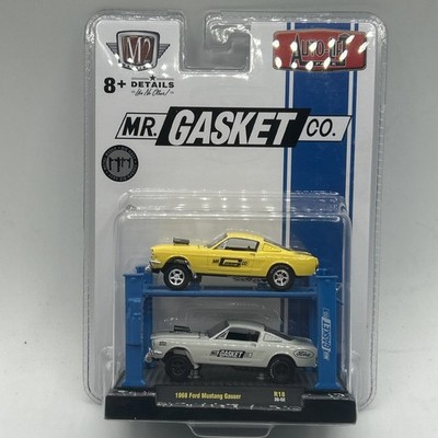 2020 M2 '66 Ford Mustang Gasser R18 Auto Lift 2 Pack Die Cast  NEW In Box R1