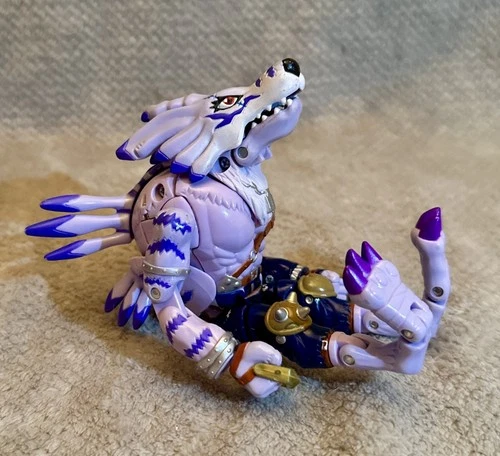 VTG. Digimon Garurumon WereGarurumon Digivolving Action Figure Bandai Incomplete