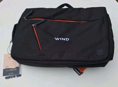 Moshi Venturo 15in Slim Laptop Cross Body Bag. Branded and Brand New! 