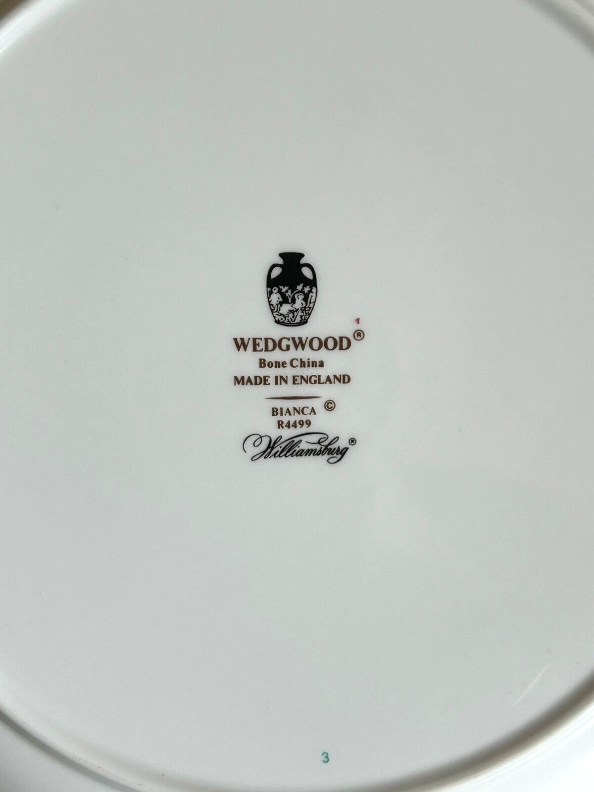 Wedgwood BIANCA Williamsburg Mark R4499 Dinner Plate eBay