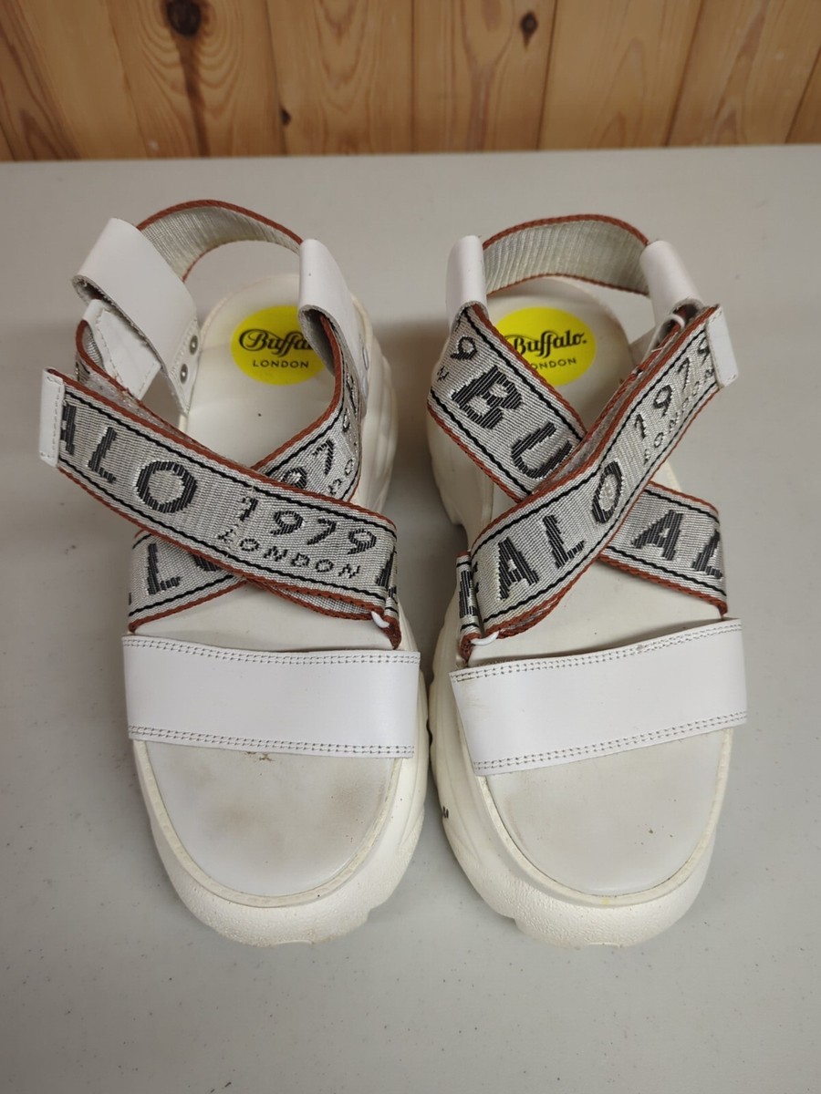 BUFFALO LONDON UK6 WHITE PLATFORM SANDALS SAN12
