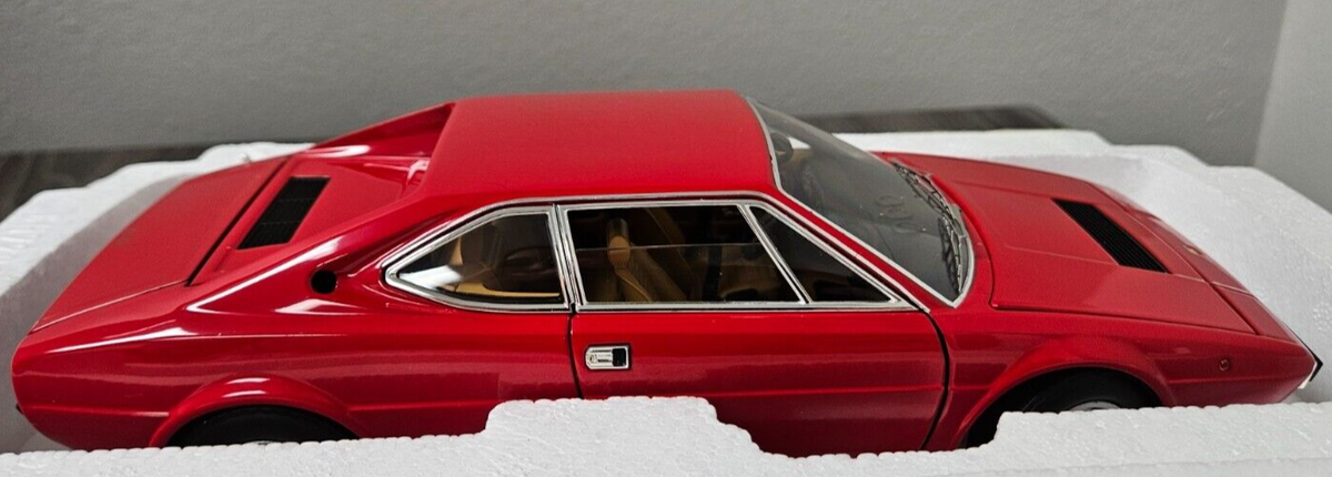Limited Edition Red Ferrari 308 GT4 Dino Hot Wheels Elite 14439 1