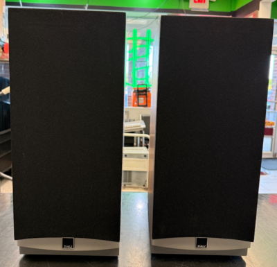 DALI IKON 2 BOOKSHELF L&R SPEAKERS LIGHT WALNUT | eBay DALI IKON 2 BOOKSHELF L&R SPEAKERS LIGHT WALNUT | eBay
