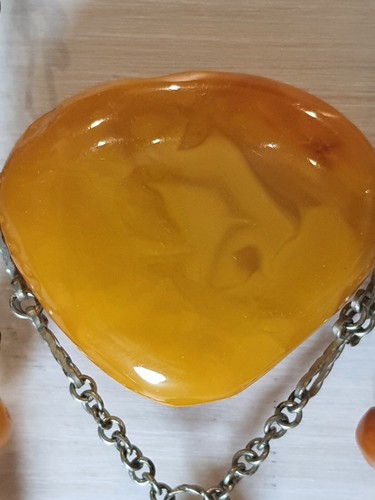 NATURAL OLD ANTIQUE EGG YOLK BALTIC AMBER Neakles 40g - Picture 4 of 24