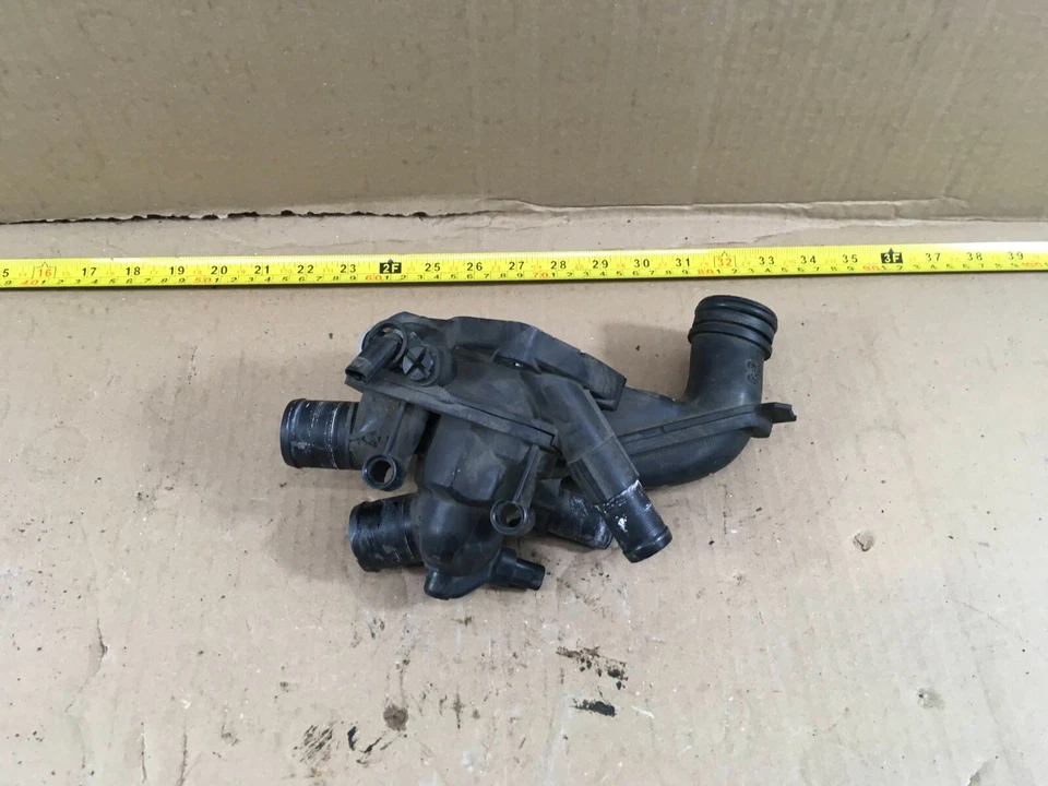 Mini Cooper Countryman N16 2011-2016 1,6 L motor refrigerante termostato carcasa fabricante de equipos originales. Foto 3 de 4