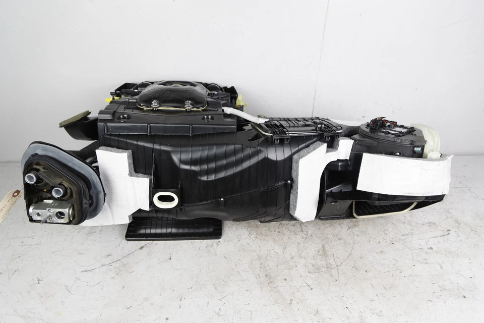 2016-2019 BMW 750i G12 HVAC AC CLIMATE HEATER BLOWER MOTOR HOUSING BOX OEM - Image 4 of 4