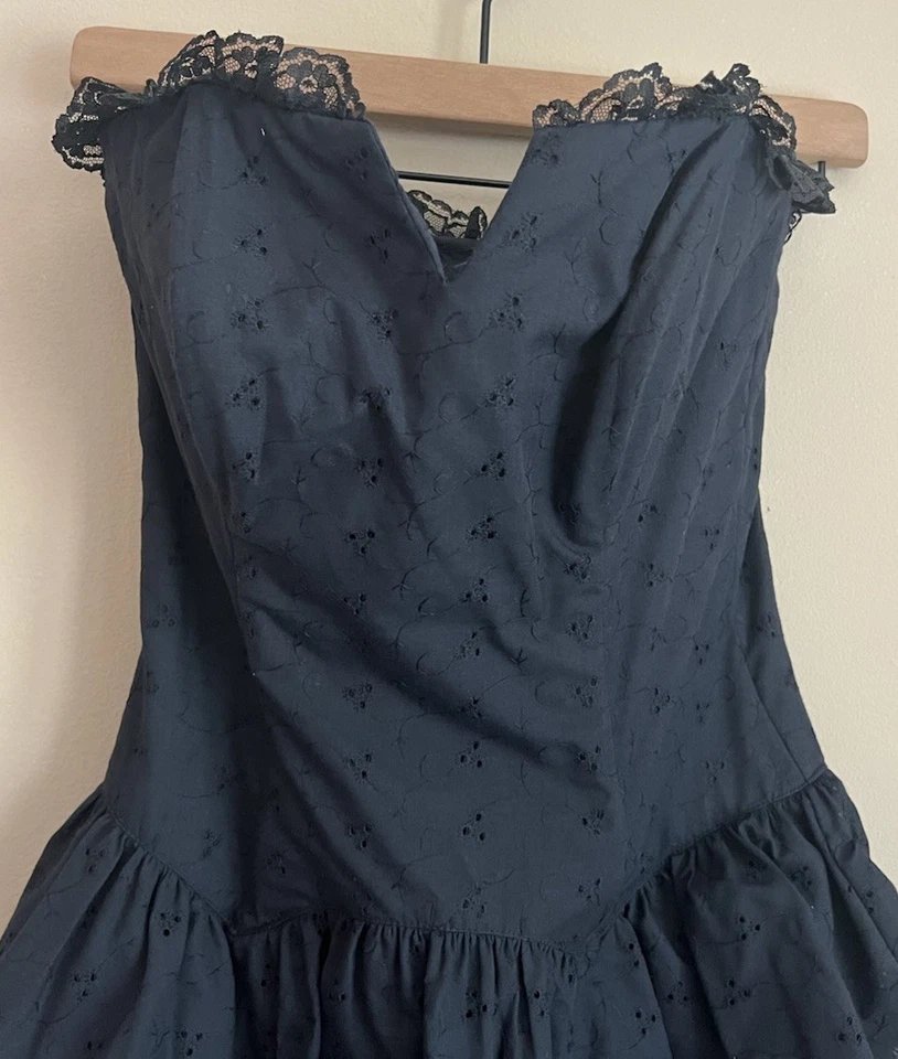 Vestido Gunne Sax Jessica McClintock Vintage Ilhós Preto Sem Alças Feminino 4 6 - Imagem 4 de 4