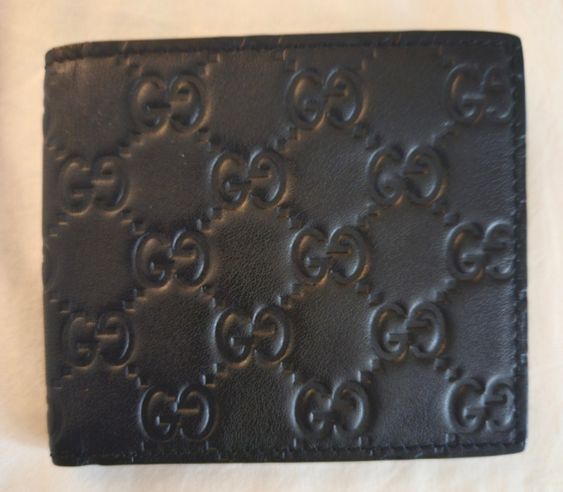 Gucci Guccissima Black GG LOGO Embossed Leather Bifold Wallet EUC