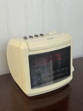 1990  s Vintage GE Alarm Clock Radio Model No 7-4606WHA Tested Everything Works.