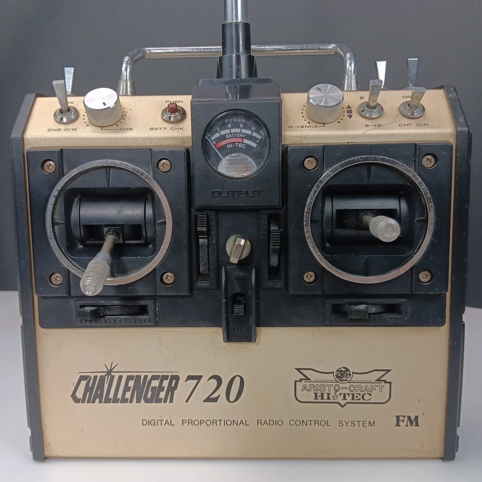 Aristo-Craft Challenger 720 比例无线电控制-72MHz- 适用于零件/维修 — 第 2/4 张图片