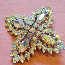 Silver Plated Silver/Clear Crystal Rhinestone Flower Brooch Pin Flowers Plants
