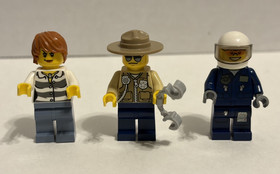 LEGO City 60067 Swamp Police Helicopter Pursuit 100% Complete 3 Minifigs Manuals