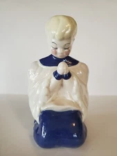 KAY FINCH KNEELING PRAYING CHOIR ALTAR BOY FIGURINE