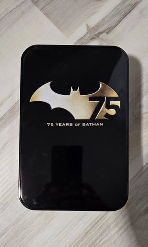 75 Years Of Batman New Frontier Batman Collector's Action Figure - Picture 3 of 3