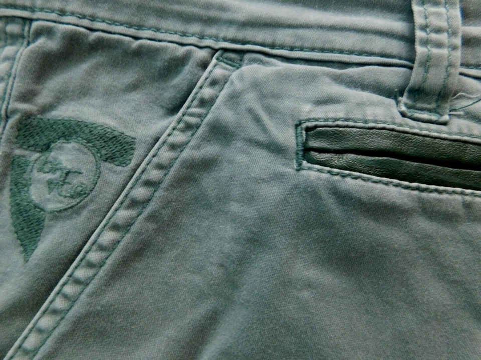 Be The Revolution Mens Green Size 38 Performance Shorts - D3011 - Image 3 of 4