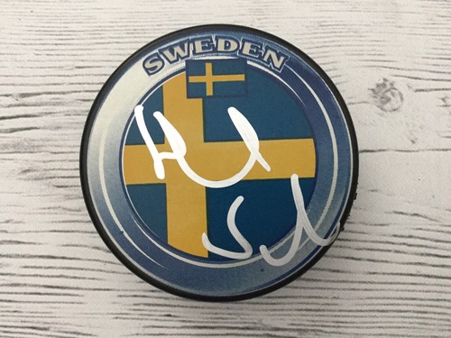 Henrik Sedin Signed Autographed Sweden Hockey Puck PSA DNA COA Go Canucks a - Picture 3 of 3