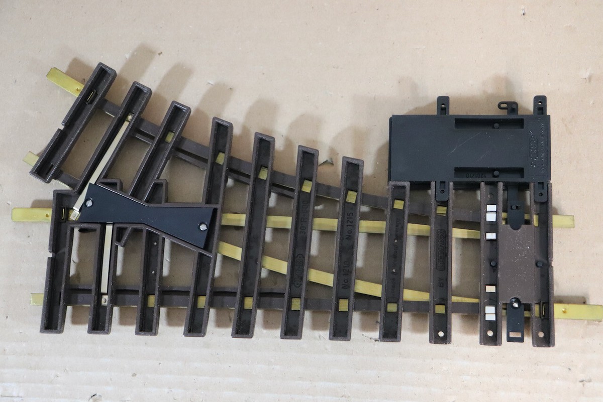 LGB 12100 12150 G GAUGE ELECTRIC LEFT HAND POINT R1 30 LGB 12100 12150 G GAUGE ELECTRIC LEFT HAND POINT R1 30