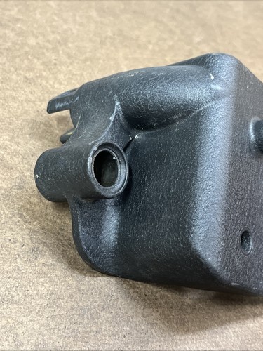 Soporte de cambio de montaje de estribo izquierdo genuino Harley Davidson FXST OEM 33683-90 - Imagen 10 de 13