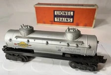 Lionel Postwar Sunoco 2 Dome Tank Car 6465 VERY GOOD+ W/ ORIGINAL BOX !
