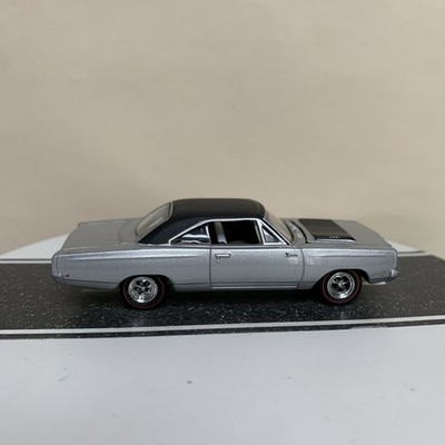 Greenlight GL Muscle 1968-70 Plymouth Road Runner Hemi GTX Silver