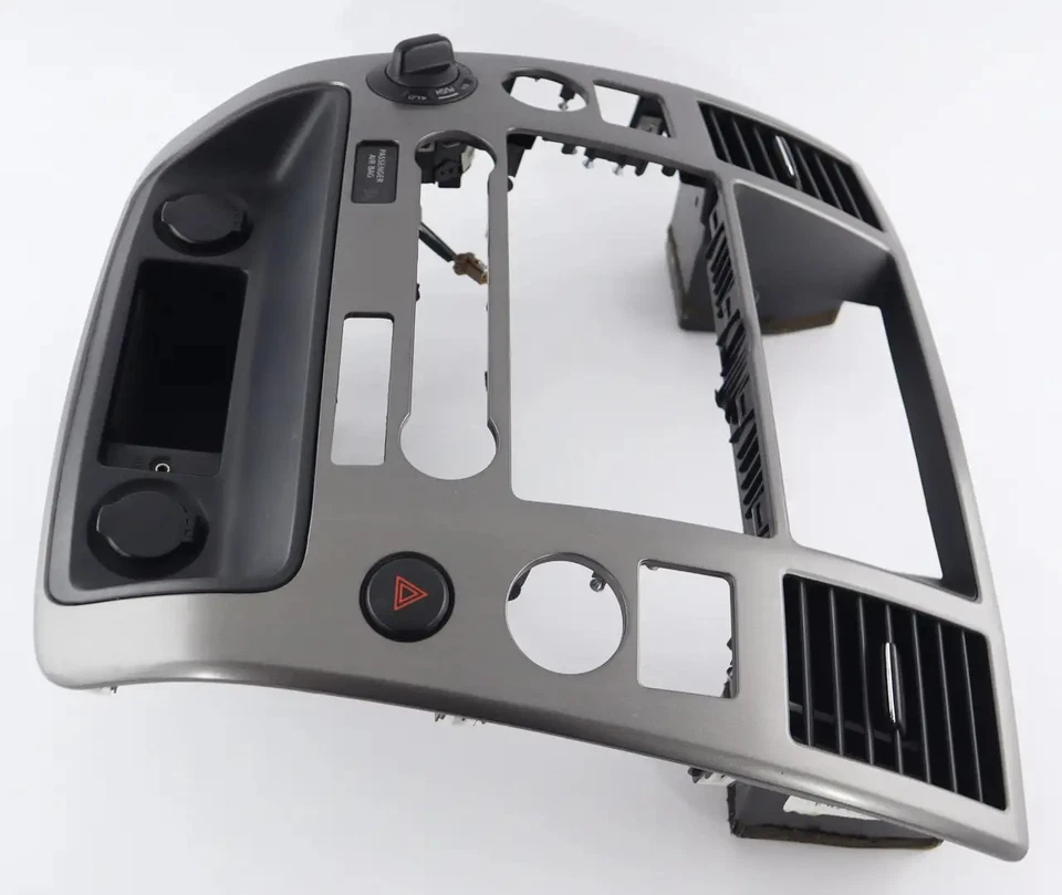 08-15 Nissan Armada 4x4 tablero bisel radio ventilación moldura gris Foto 4 de 4