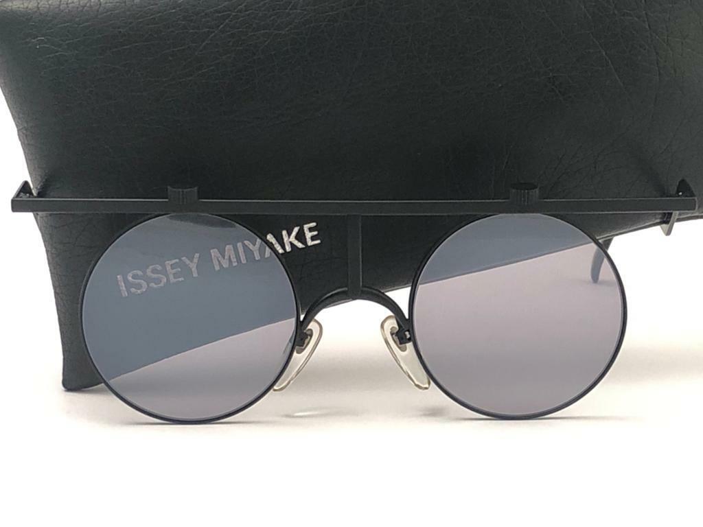 NEW VINTAGE ISSEY MIYAKE IM101 BLACK MATTE BASQUIAT NEW VINTAGE ISSEY MIYAKE IM101 BLACK MATTE BASQUIAT