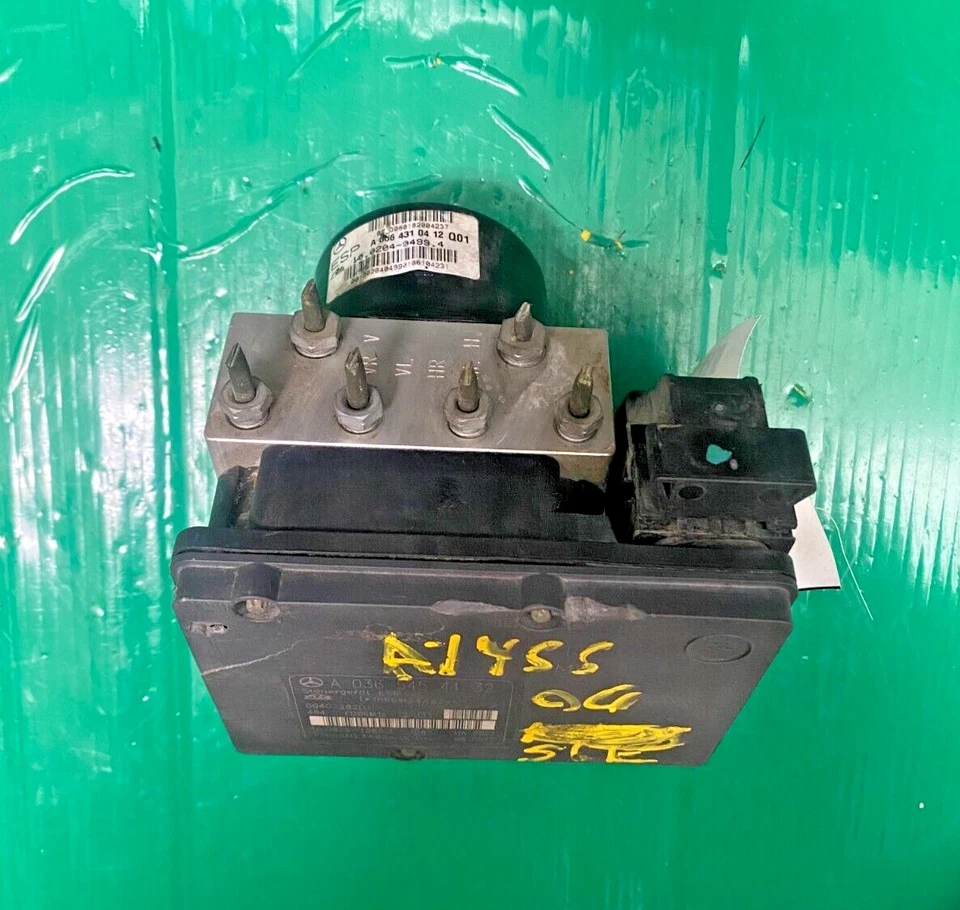 Mercedes-Benz SLK350 SLK280 2006 ABS bomba de freno antibloqueo y módulo 0064310412 Foto 3 de 4