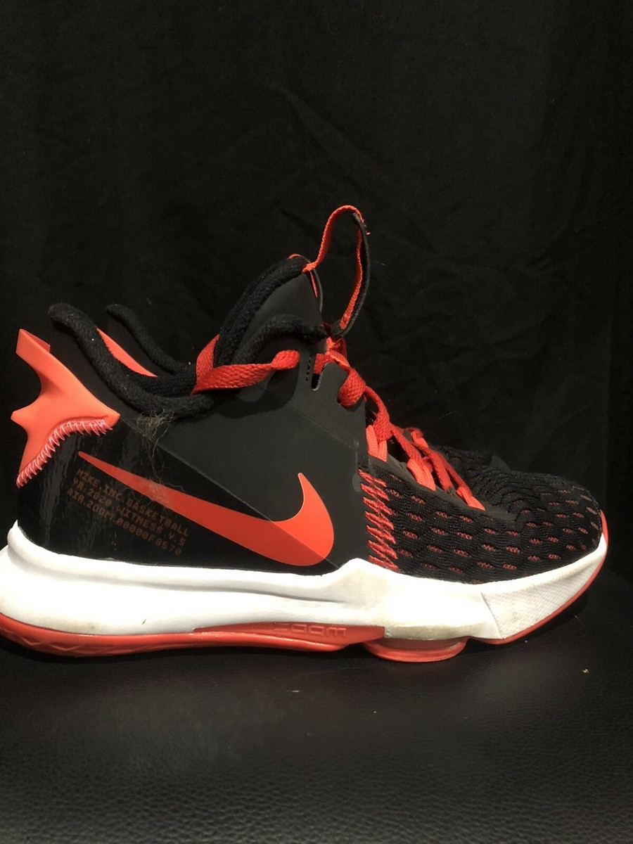Nike LeBron Witness 5 Mens Size 5 Basketball Shoes Blk Red  display picture 1