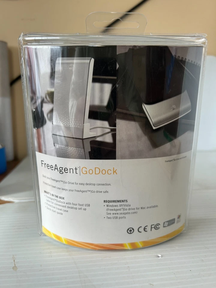 Seagate Free Agent Go Dock Brand New in Package With Travel Case - Image 2 of 3