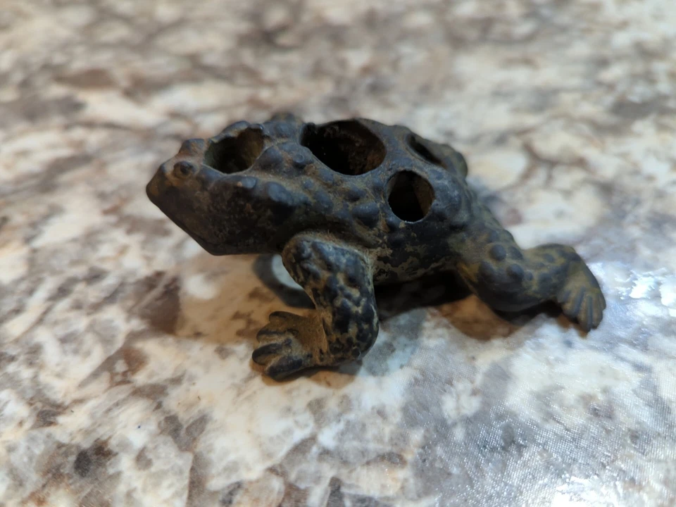 Antique Metal Frog Flower Frog Fount At Estate Sale - Image 4 of 4